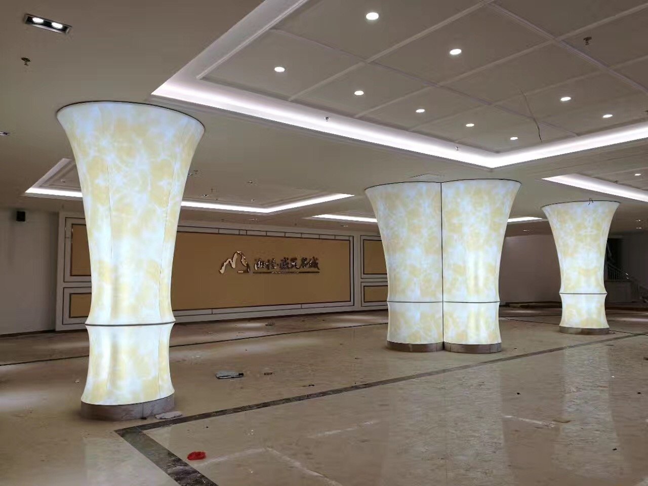 Pillar Translucent Image